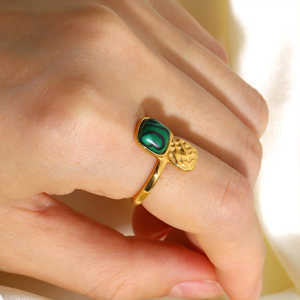 18K Gold Green Malachite Ring Women’s Vintage Boho Style