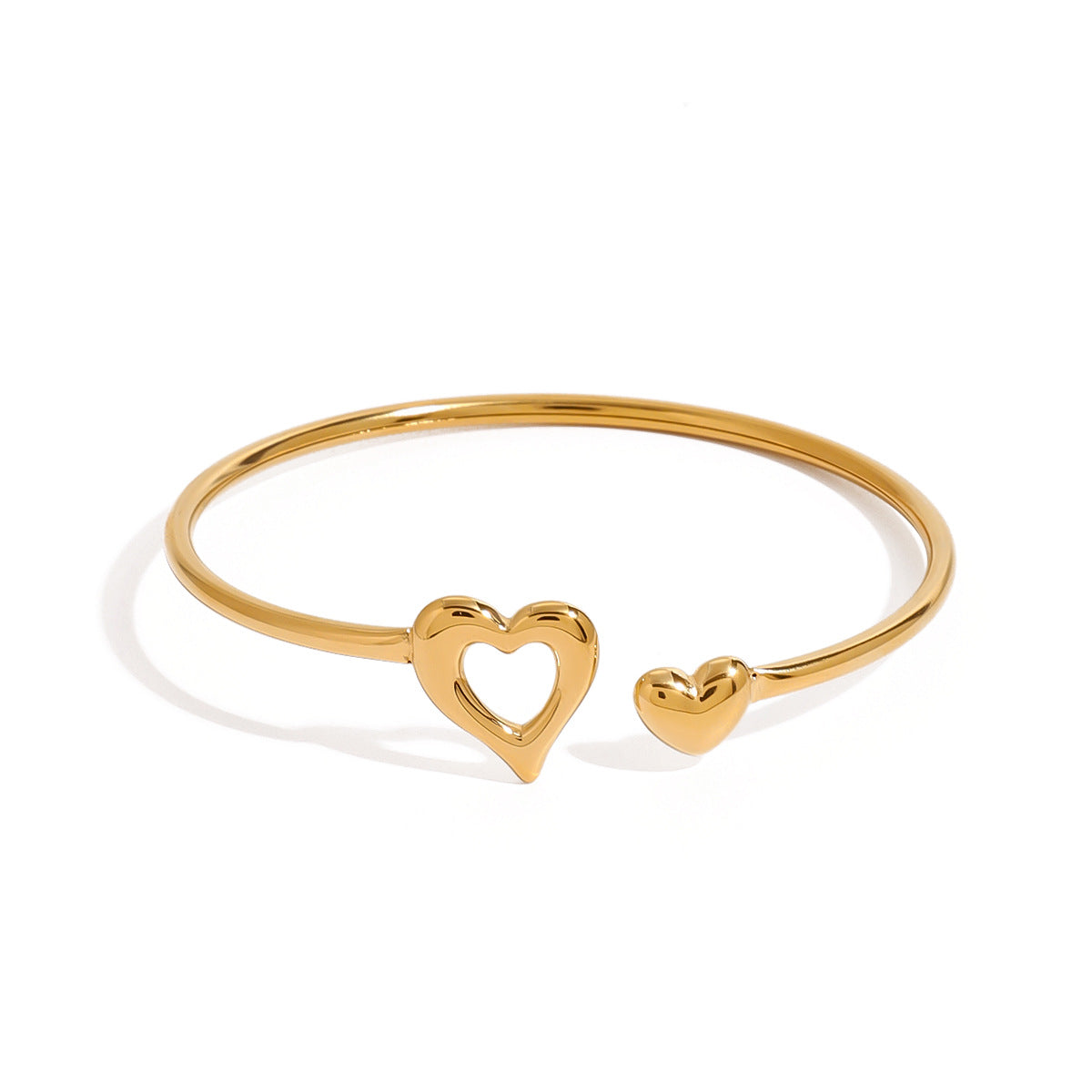 Stainless steel heart-shaped open bracelet, high-end niche bracelet, titanium steel bracelet, jewelry accessory