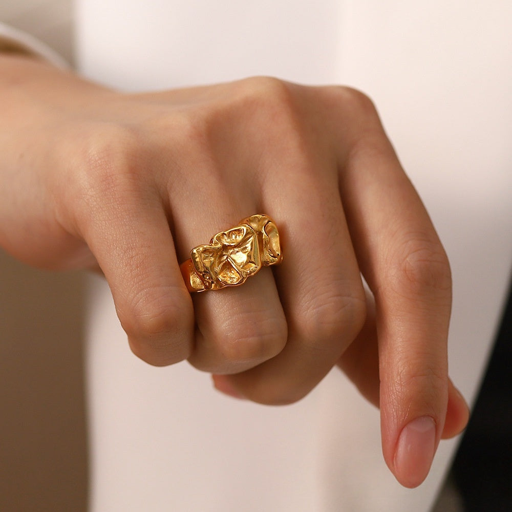 Lava ring, trendy and minimalist style, simple and sophisticated, versatile stainless steel ring that won't fade.
