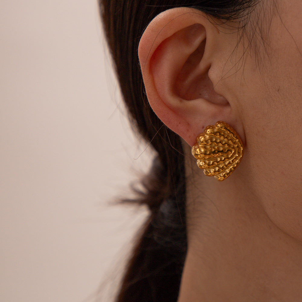 Hypoallergenic gold shell earrings for daily wear