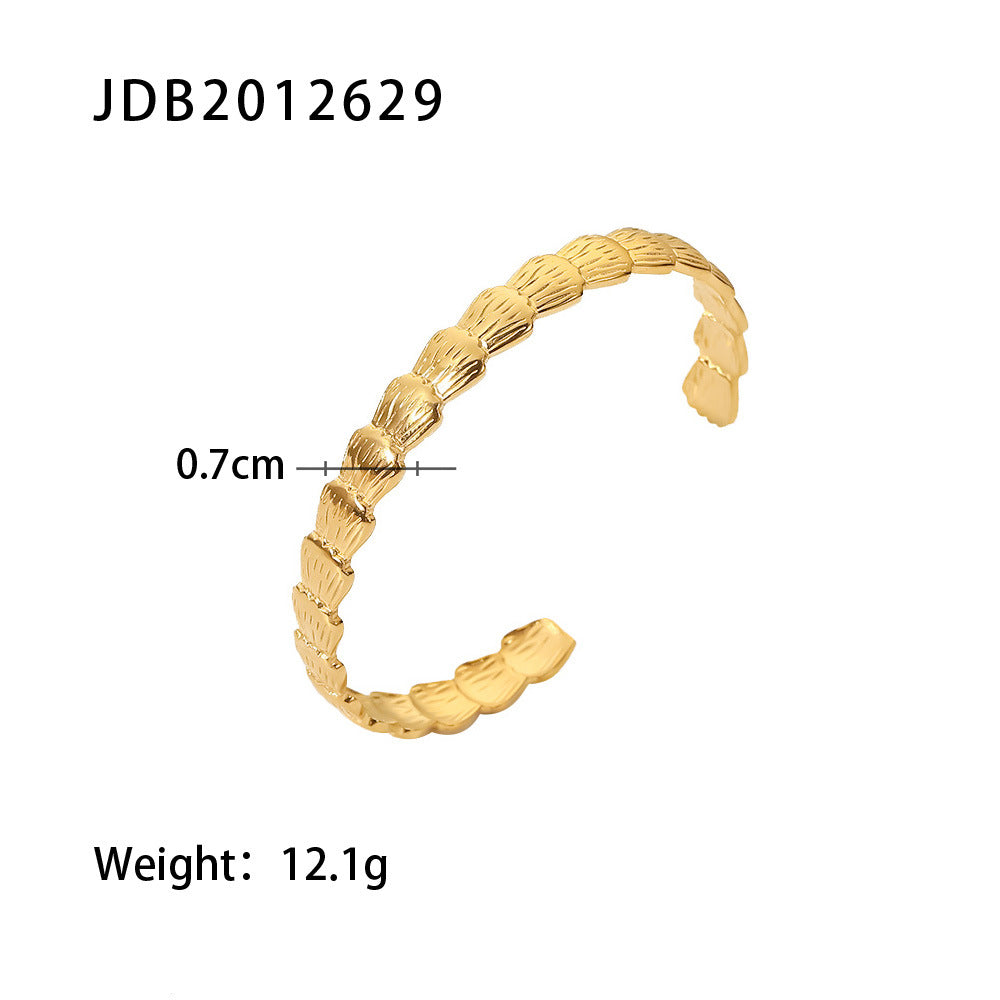 Women's Titanium Steel Bracelet Stainless Steel 18K Gold Plated Open Bracelet Fashion Jewelry Shell Necklace Women