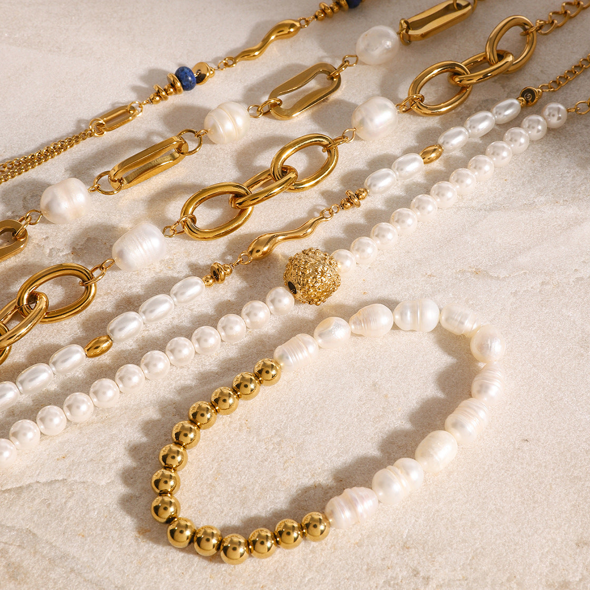 Stainless steel jewelry titanium steel does not fade pearl bracelet accessories gold-plated niche luxury bracelet