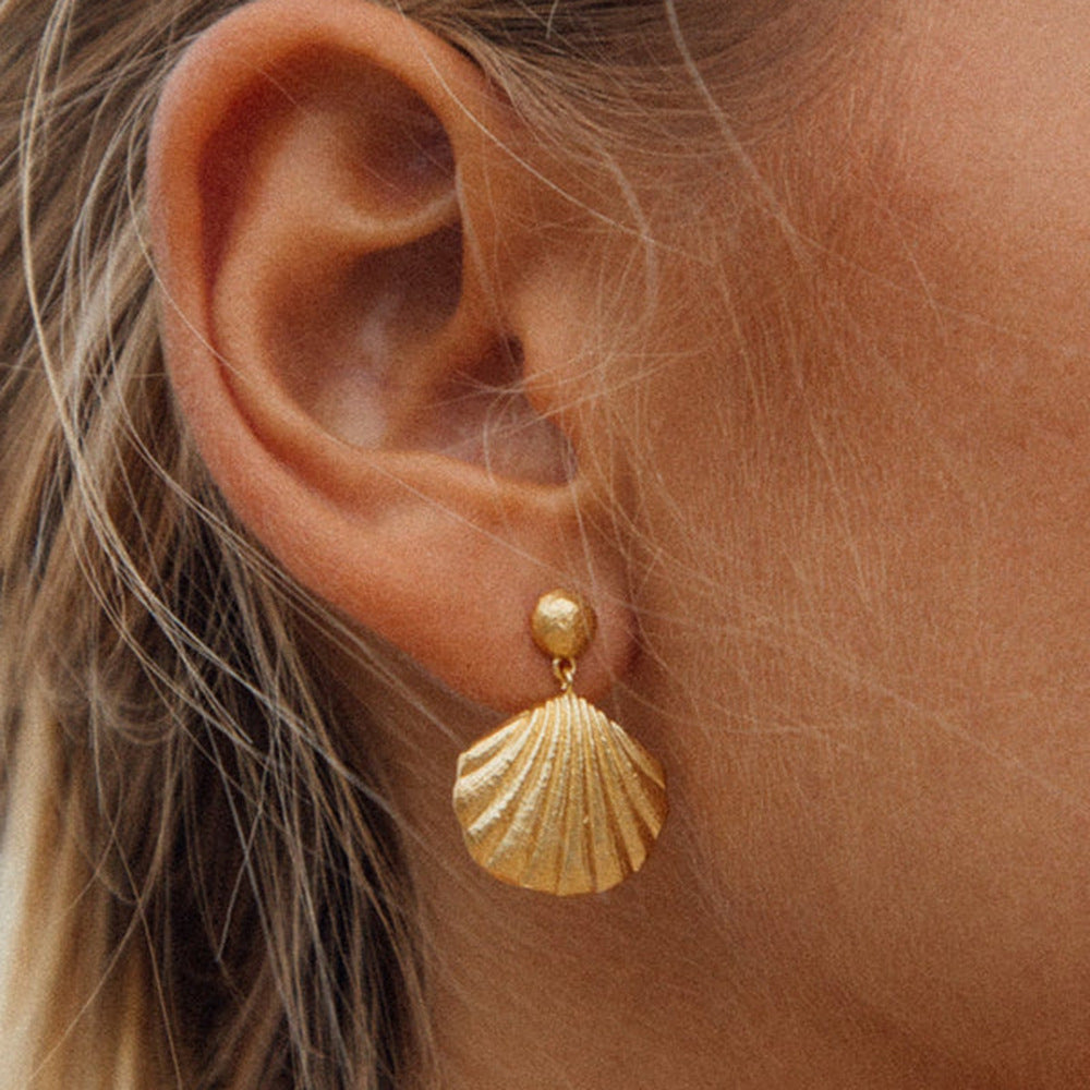 Gold Seashell Dangle Earrings - Minimalist Coastal Design for Women