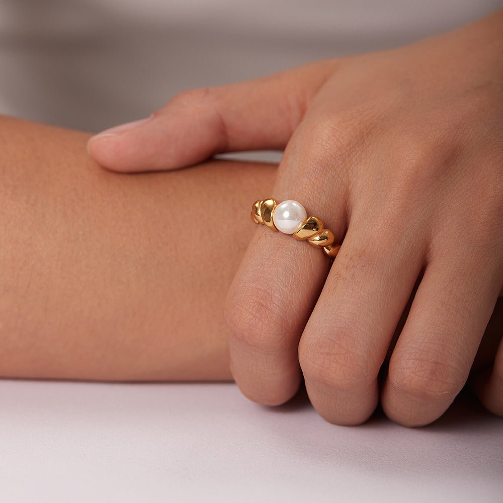 Ring Twisted Gold Pearl: 18K Plated Stainless Steel Women's Ring