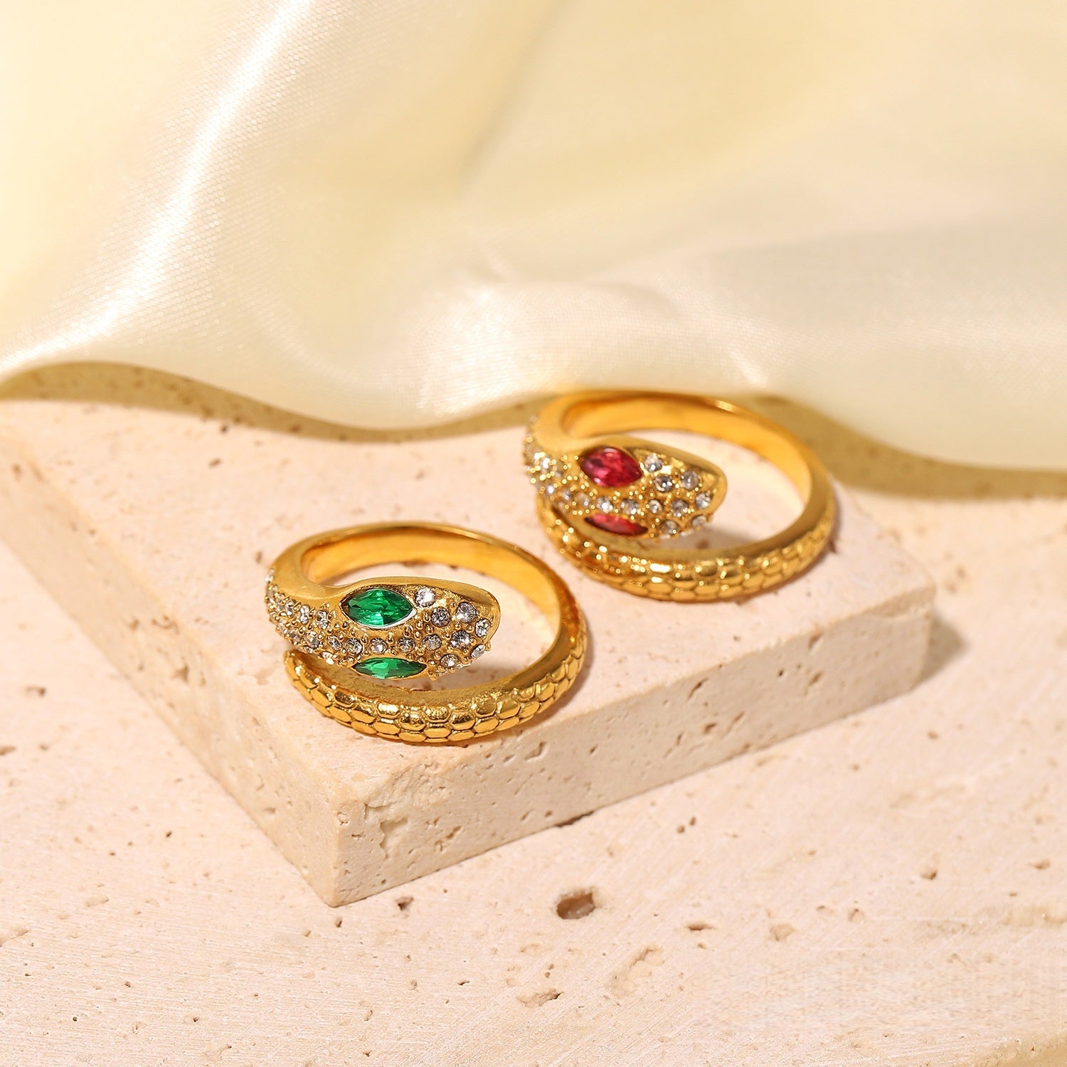18K Gold Snake Zircon Ring with Green Gemstone Eyes for Women