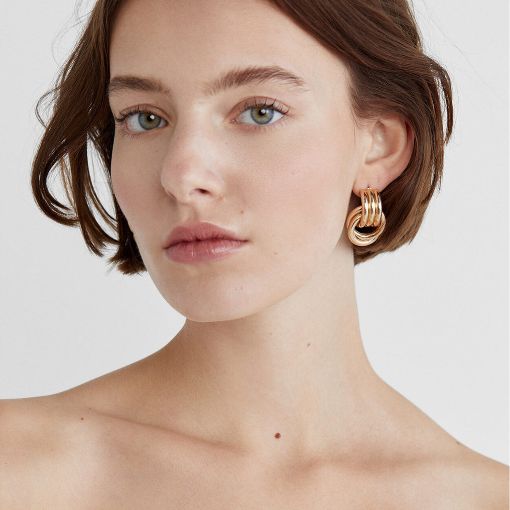 Elegant gold and silver mixed-color stainless steel earrings for women, 18k gold threaded winding simple titanium steel circle earrings