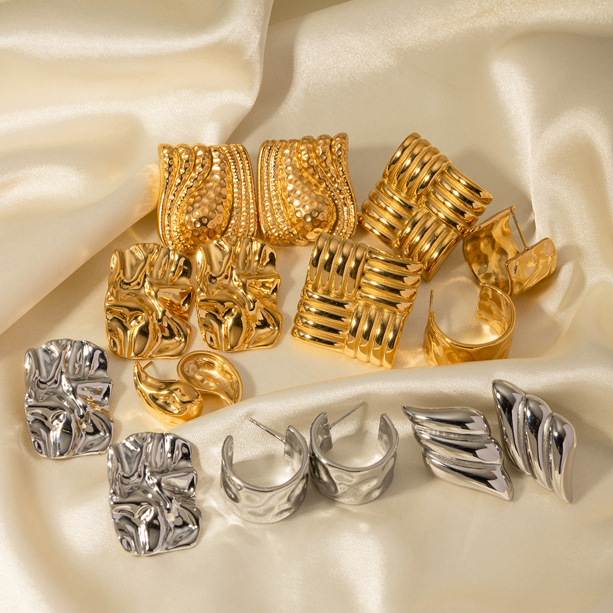 Statement Earrings Wing-Shaped Stud Gold
