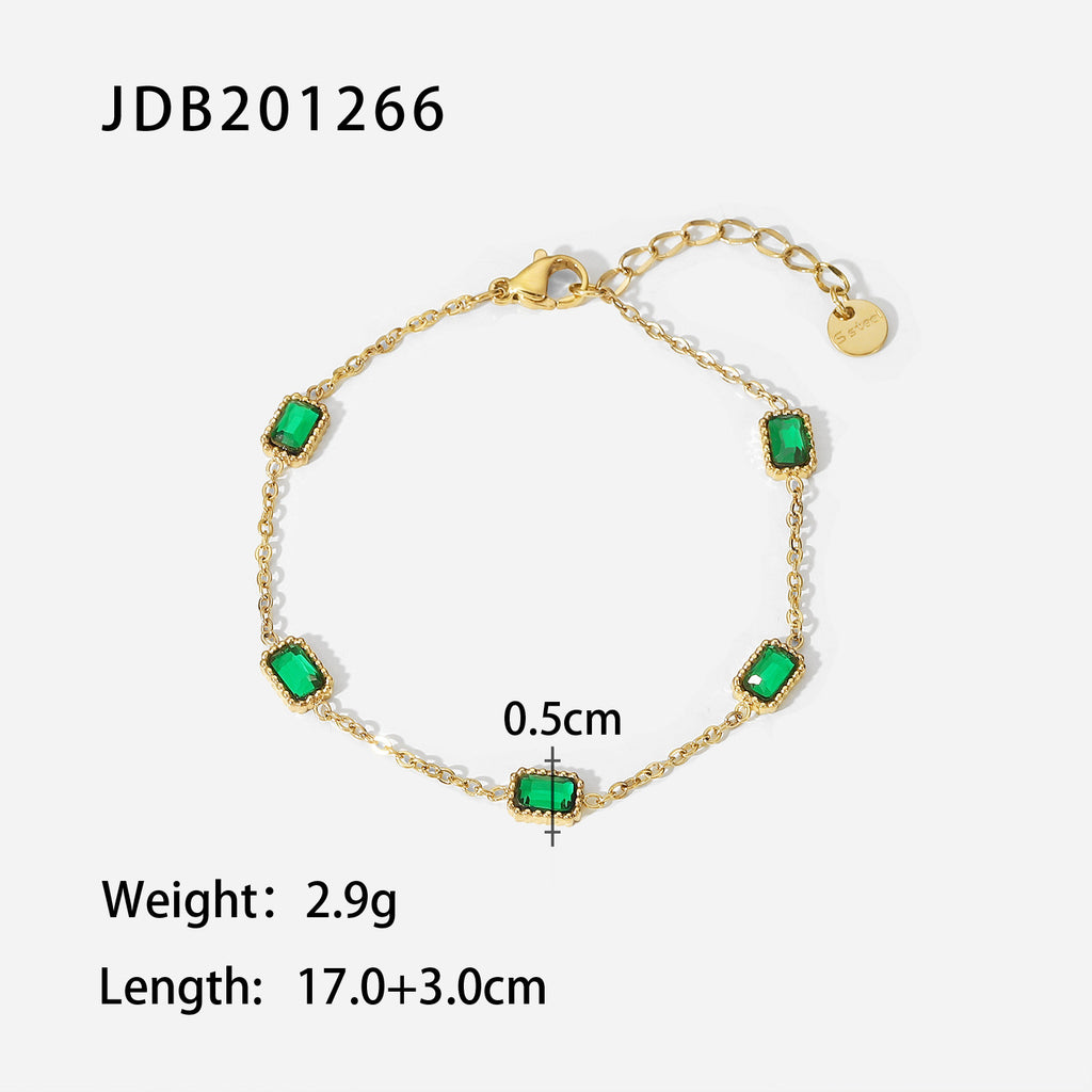 Stainless steel and zirconia heart-shaped bracelet – a luxurious and stylish accessory that doesn’t fade over time. Made of titanium steel.