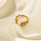 Ring Twisted Gold Pearl: 18K Plated Stainless Steel Women's Ring
