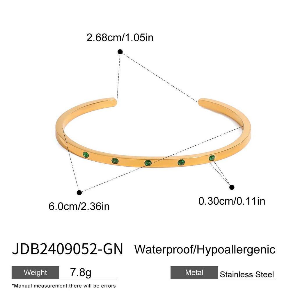 Stainless steel and zirconia heart-shaped bracelet – a luxurious and stylish accessory that doesn’t fade over time. Made of titanium steel.